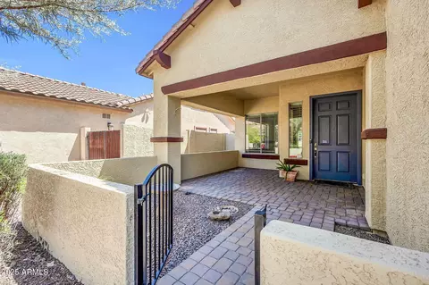 2047 E Carob Dr, Chandler, AZ 85286
