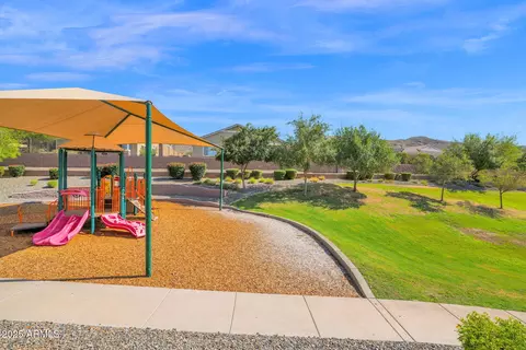 View/Area - 3829 E Branham Ln, Phoenix, AZ 85042 photo 2 of 2