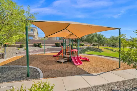 View/Area - 3829 E Branham Ln, Phoenix, AZ 85042 photo 1 of 2