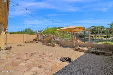 Exterior - 3829 E Branham Ln, Phoenix, AZ 85042 photo 5 of 7