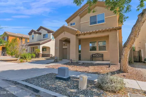 Exterior - 3829 E Branham Ln, Phoenix, AZ 85042 photo 2 of 7