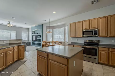 3085 S Birch St, Gilbert, AZ 85295 photo 6