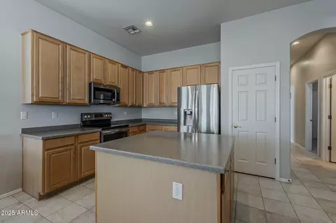 3085 S Birch St, Gilbert, AZ 85295 photo 5