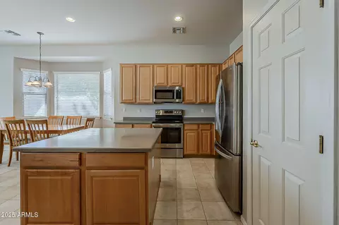 3085 S Birch St, Gilbert, AZ 85295 photo 4