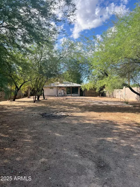 Exterior - 2906 E Saint John Rd, Phoenix, AZ 85032 photo 5 of 7
