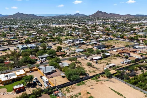 View/Area - 2906 E Saint John Rd, Phoenix, AZ 85032 photo 10 of 11