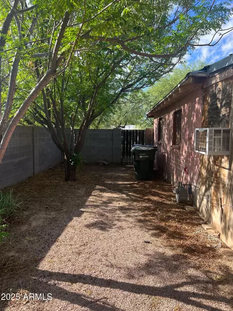 Exterior - 2906 E Saint John Rd, Phoenix, AZ 85032 photo 6 of 7