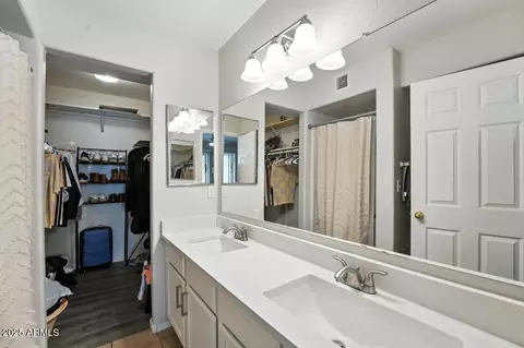 Bath - 3301 Earll Dr #107, Phoenix, AZ 85018 photo 3 of 3