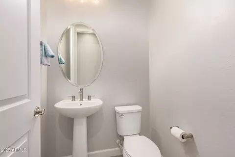 Bath - 9533 E Solina Ave, Mesa, AZ 85212 photo 2 of 4