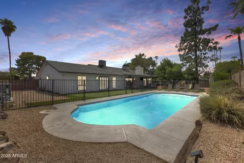 5902 E Corrine Dr, Scottsdale, AZ 85254