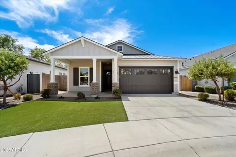 3849 E Crittenden Ln, Phoenix, AZ 85018