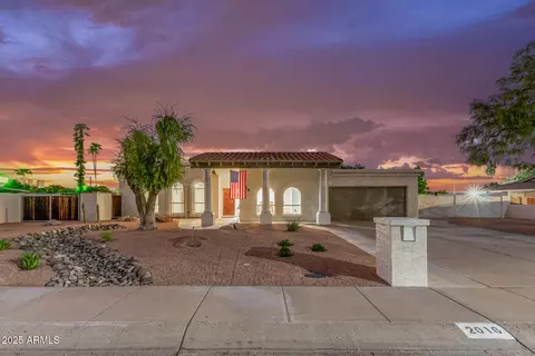 2016 E Redmon Dr, Tempe, AZ 85283
