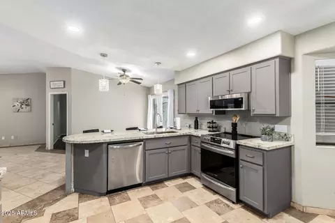 Kitchen - 540 S Stardust Ln, Apache Junction, AZ 85120 photo 7 of 7