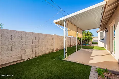 Exterior - 540 S Stardust Ln, Apache Junction, AZ 85120 photo 3 of 5