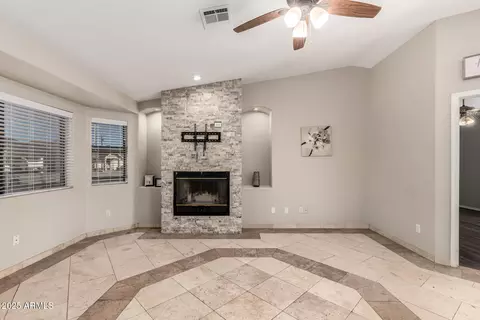 Living - 540 S Stardust Ln, Apache Junction, AZ 85120 photo 3 of 5