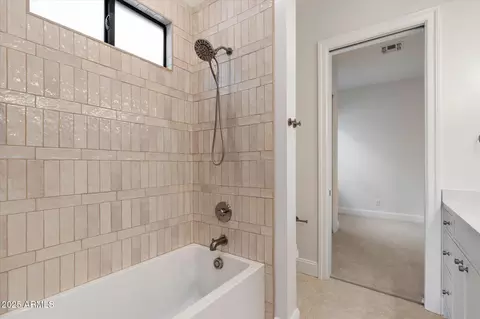 Bath - 4311 E Sells Dr, Phoenix, AZ 85018 photo 9 of 12