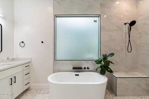 Bath - 4311 E Sells Dr, Phoenix, AZ 85018 photo 6 of 12
