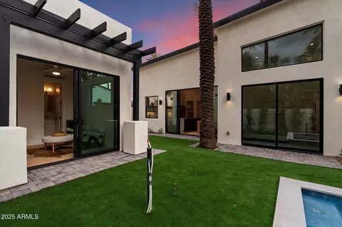 Exterior - 4311 E Sells Dr, Phoenix, AZ 85018 photo 3 of 7
