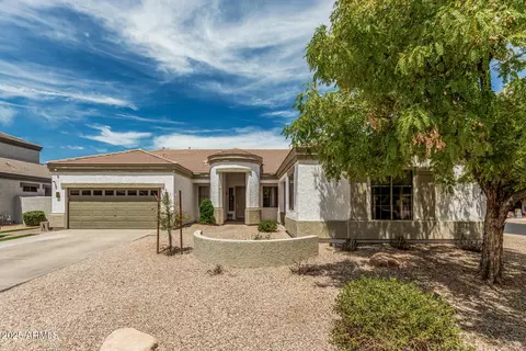 Exterior - 3000 E Parkview Dr, Gilbert, AZ 85295 photo 1 of 8