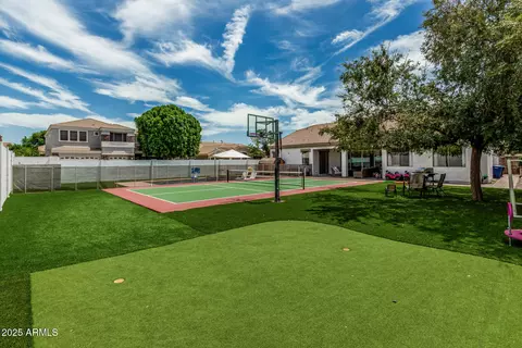 Exterior - 3000 E Parkview Dr, Gilbert, AZ 85295 photo 6 of 8