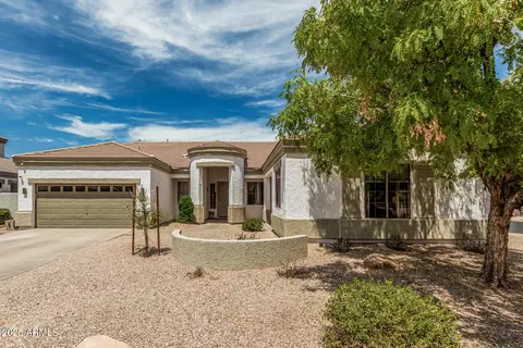 Exterior - 3000 E Parkview Dr, Gilbert, AZ 85295 photo 2 of 8