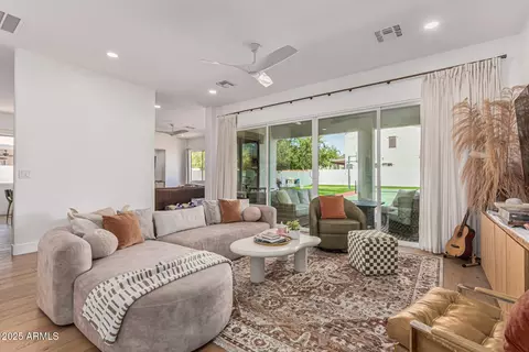 Living - 3000 E Parkview Dr, Gilbert, AZ 85295 photo 2 of 4