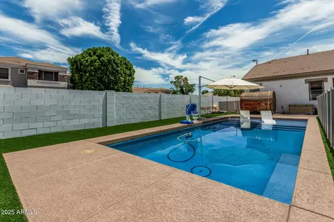 Exterior - 3000 E Parkview Dr, Gilbert, AZ 85295 photo 7 of 8