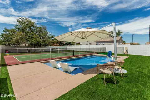 Exterior - 3000 E Parkview Dr, Gilbert, AZ 85295 photo 8 of 8