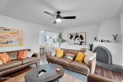 Living - 1035 E Pierson St, Phoenix, AZ 85014 photo 1 of 2