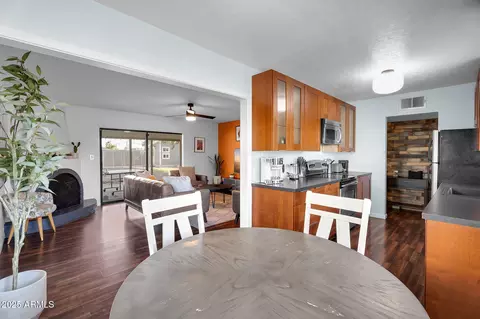 Dining - 1035 E Pierson St, Phoenix, AZ 85014 photo 1 of 2