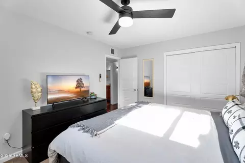 Bedroom - 1035 E Pierson St, Phoenix, AZ 85014 photo 5 of 5