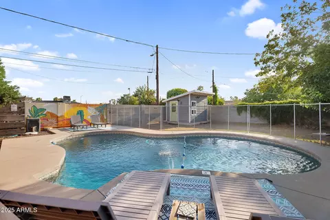Exterior - 1035 E Pierson St, Phoenix, AZ 85014 photo 1 of 8