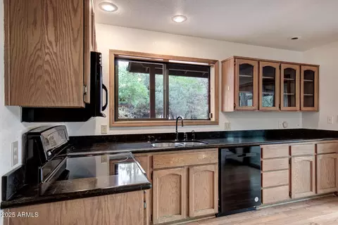 Kitchen - 5115 N Monte Vista Ln, Pine, AZ 85544 photo 1 of 2