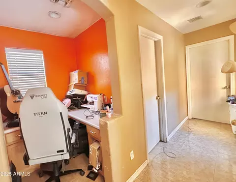 Entry Way - 2202 S 82nd Ave, Phoenix, AZ 85043 photo 2 of 3