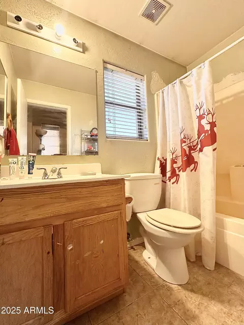 Bath - 2202 S 82nd Ave, Phoenix, AZ 85043 photo 1 of 3