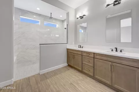 Bath - 9809 S Gold Stone Trl, Apache Junction, AZ 85120 photo 1 of 4