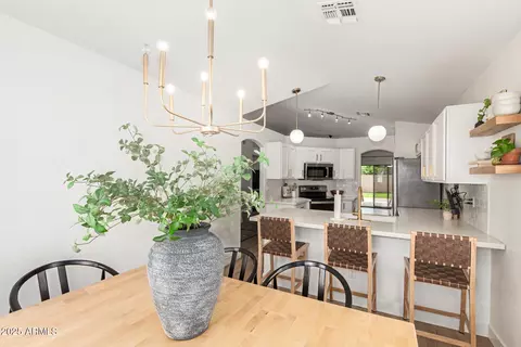 Dining - 8549 E Monte Ave, Mesa, AZ 85209 photo 2 of 2