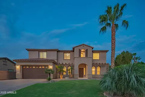 2073 S Navajo Ct, Chandler, AZ 85286