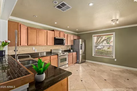 Kitchen - 1225 E Laurel Ave, Gilbert, AZ 85234 photo 1 of 2