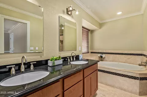 Bath - 1225 E Laurel Ave, Gilbert, AZ 85234 photo 1 of 4