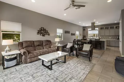Living - 325 E Coronado Rd #19, Phoenix, AZ 85004 photo 3 of 3