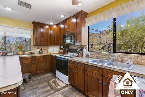 Kitchen - 5125 N San Marcos Dr, Apache Junction, AZ 85120 photo 3 of 7