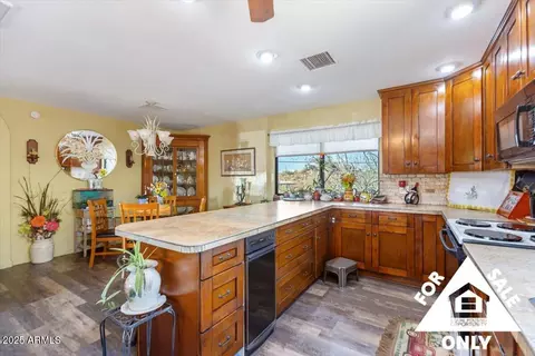Kitchen - 5125 N San Marcos Dr, Apache Junction, AZ 85120 photo 6 of 7