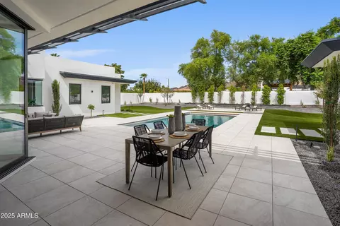 Exterior - 5538 E Lafayette Blvd, Phoenix, AZ 85018 photo 6 of 13