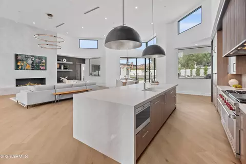 Kitchen - 5538 E Lafayette Blvd, Phoenix, AZ 85018 photo 4 of 4
