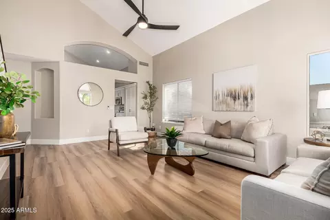 3033 E Millbrae Ln, Gilbert, AZ 85234 photo 5