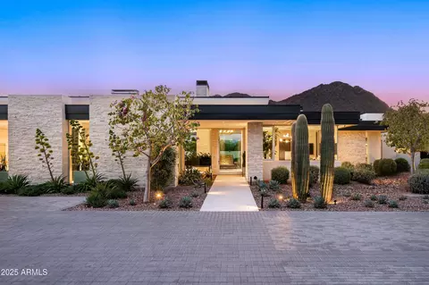 5611 N Wilkinson Rd, Paradise Valley, AZ 85253