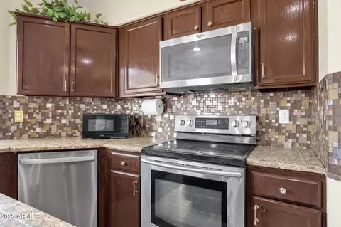 735 E Geronimo St, Chandler, AZ 85225