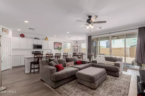 4733 S Carver Dr, Mesa, AZ 85212