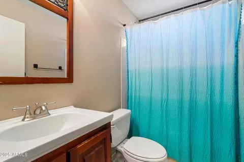Bath - 834 E Piute Ave, Phoenix, AZ 85024 photo 2 of 2